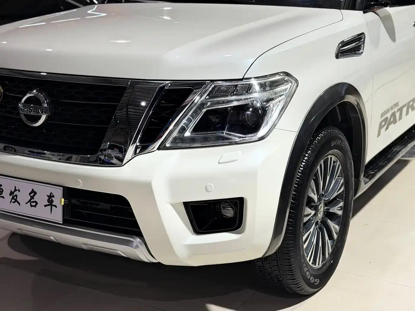 2018 Nissan Patrol 4.0L Middle East Edition — миниатюра 3