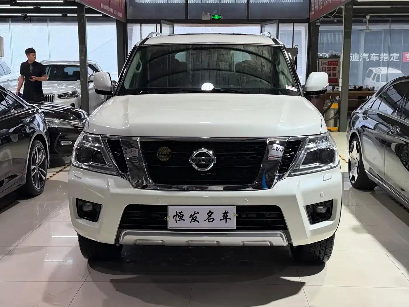 2018 Nissan Patrol 4.0L Middle East Edition — миниатюра 4
