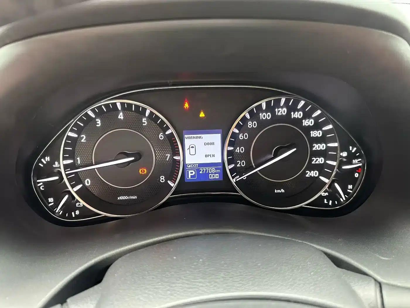2018 Nissan Patrol 4.0L Middle East Edition — миниатюра 10