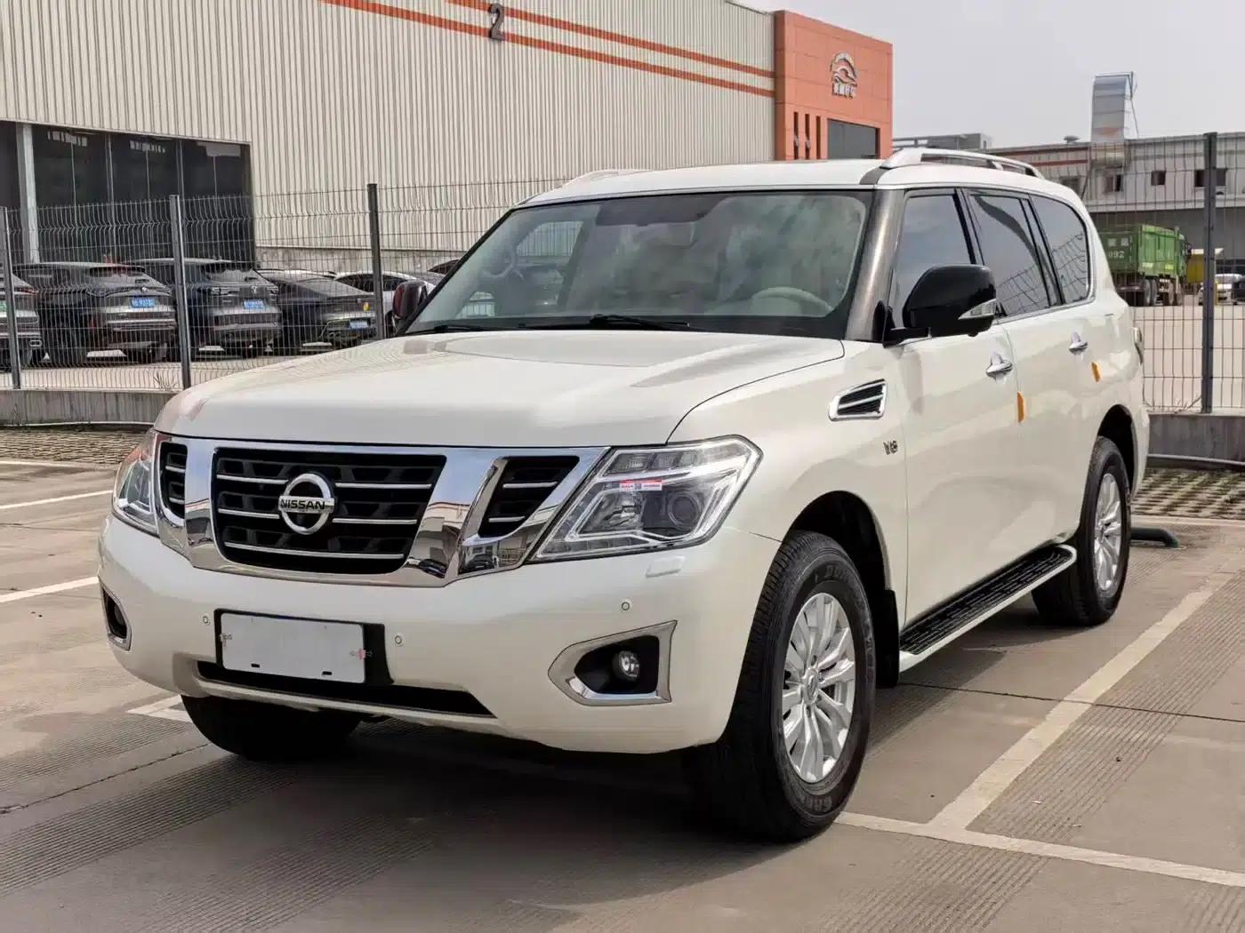 2018 Nissan Patrol 5.6L Middle East Edition — миниатюра 1
