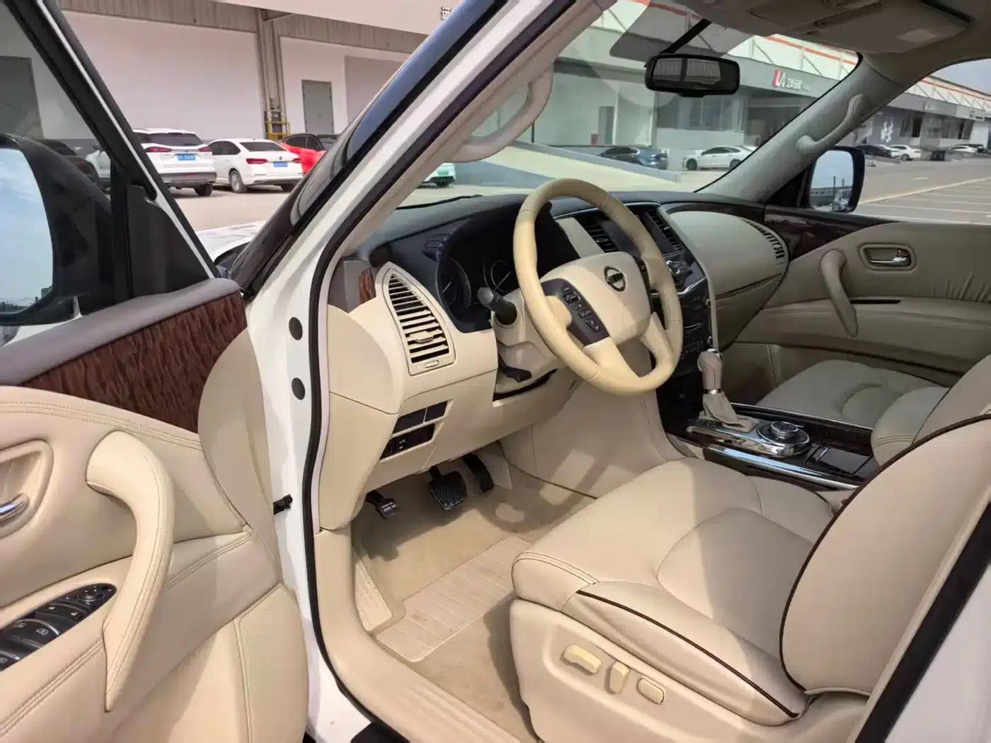2018 Nissan Patrol 5.6L Middle East Edition — миниатюра 4