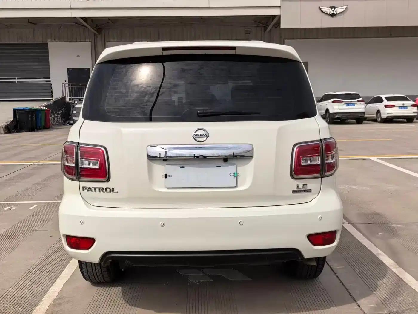 2018 Nissan Patrol 5.6L Middle East Edition — миниатюра 8