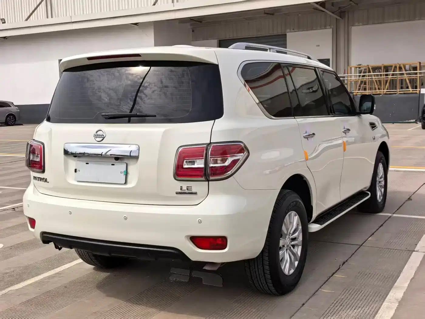 2018 Nissan Patrol 5.6L Middle East Edition — миниатюра 9
