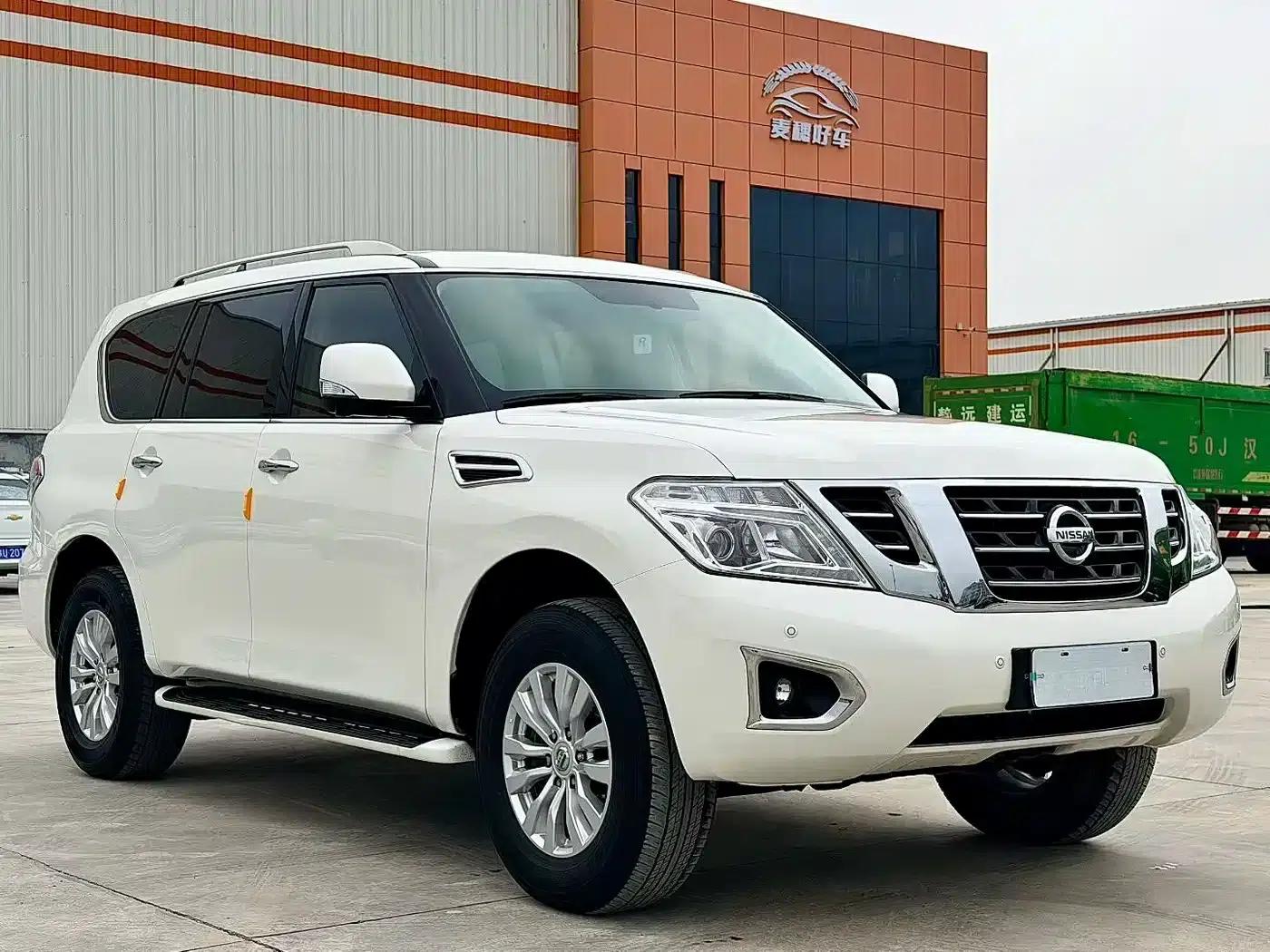 Nissan Patrol 2018 4.0L Leader Edition — миниатюра 3