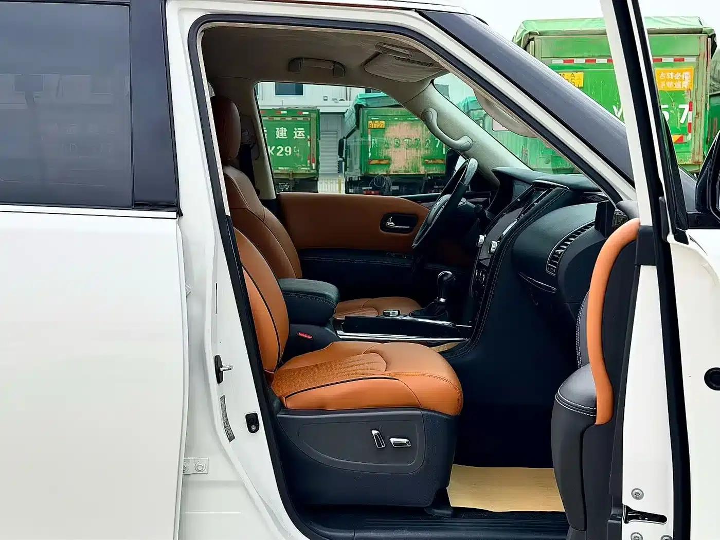 Nissan Patrol 2018 4.0L Leader Edition — миниатюра 6