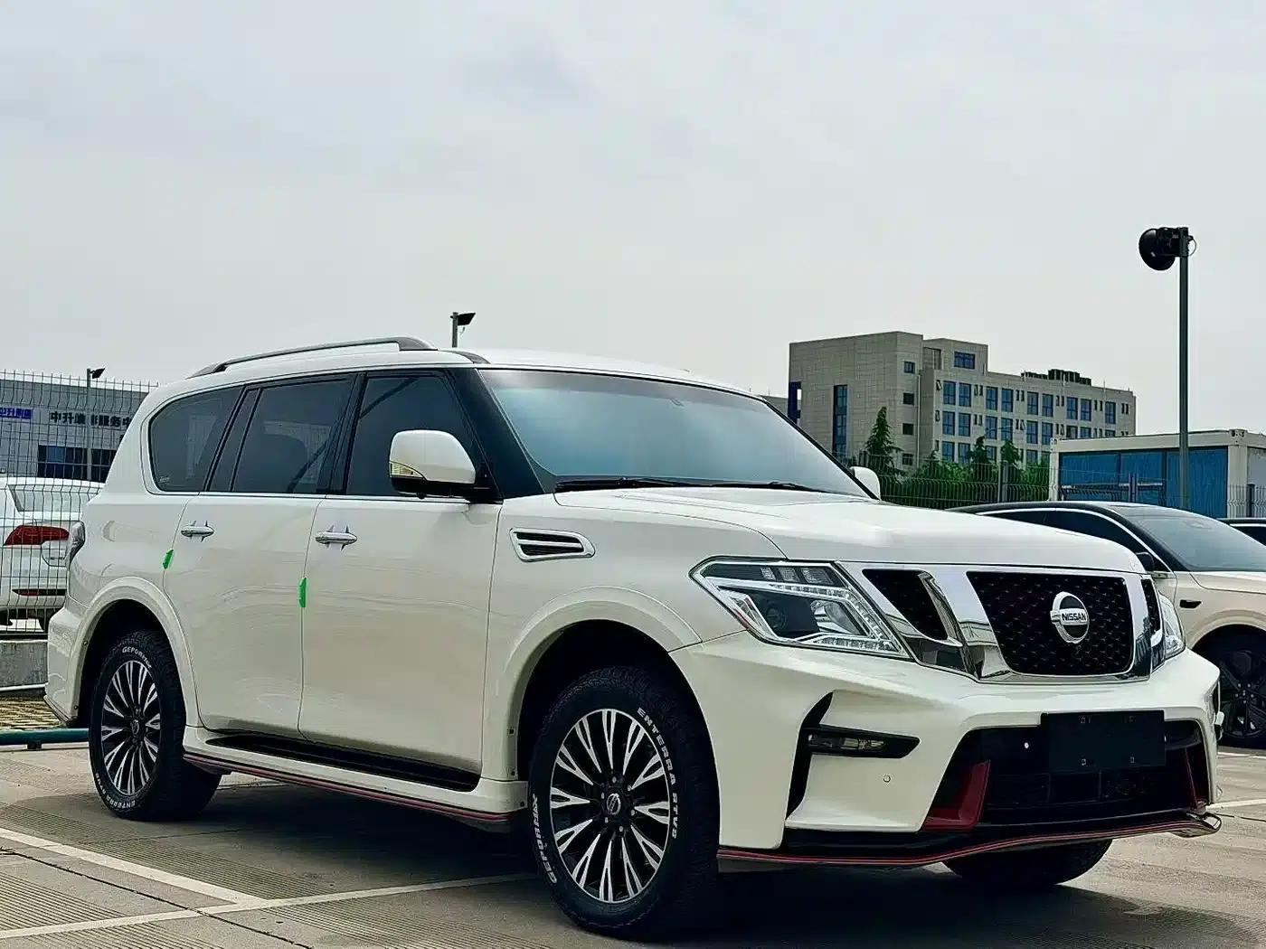 Nissan Patrol 2018 4.0L Leader Edition — миниатюра 3