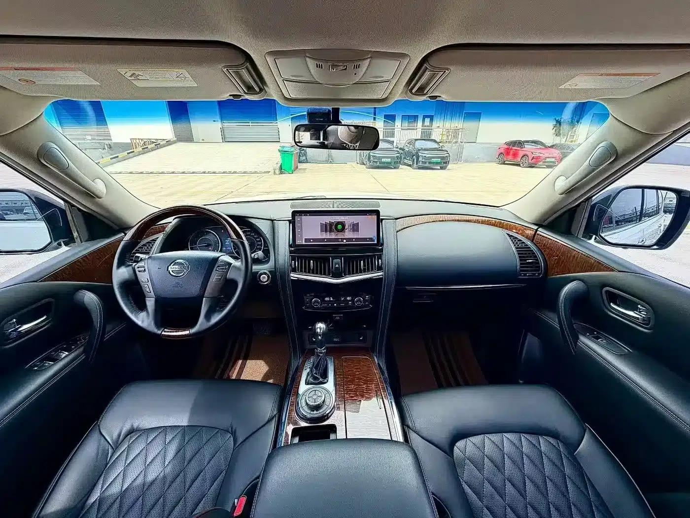 Nissan Patrol 2018 4.0L Leader Edition — миниатюра 5