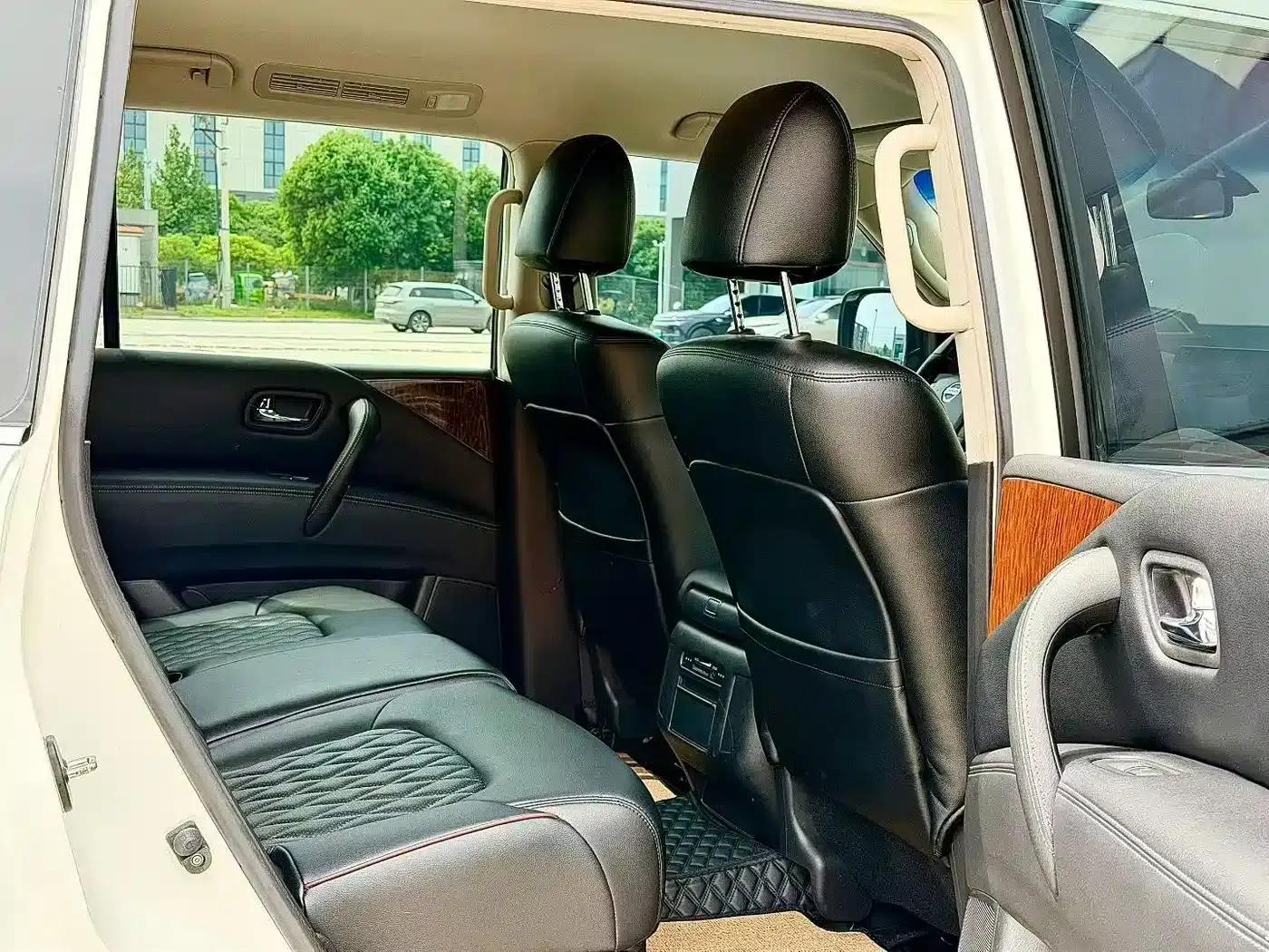 Nissan Patrol 2018 4.0L Leader Edition — миниатюра 6