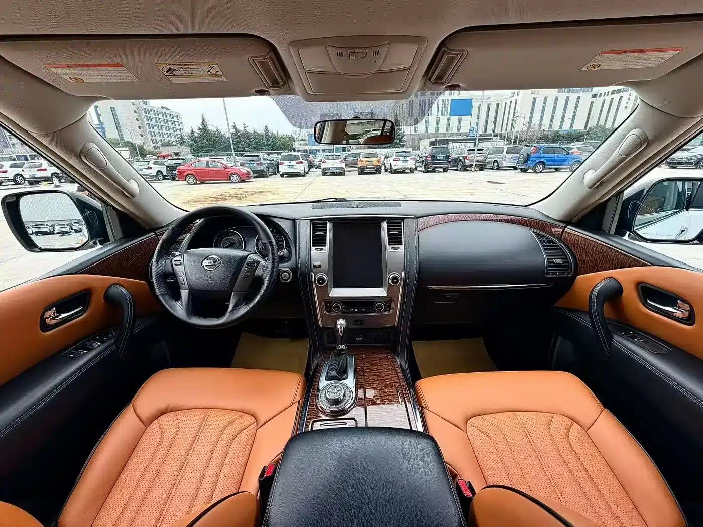 Nissan Patrol 2018 4.0L Leader Edition — миниатюра 5
