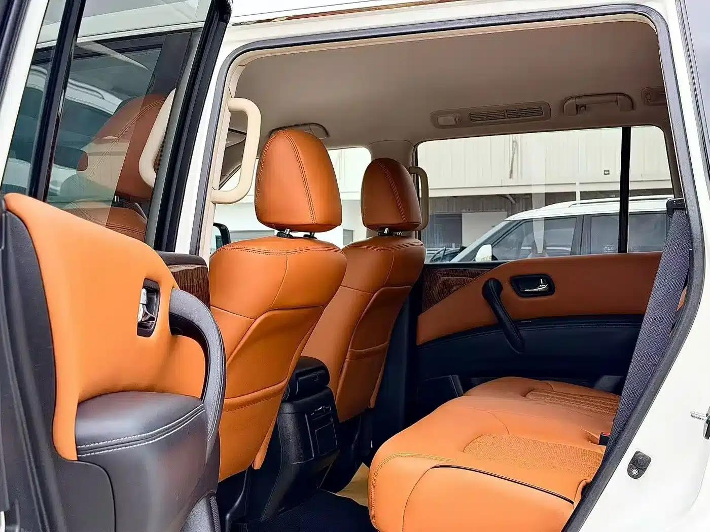 Nissan Patrol 2018 4.0L Leader Edition — миниатюра 6