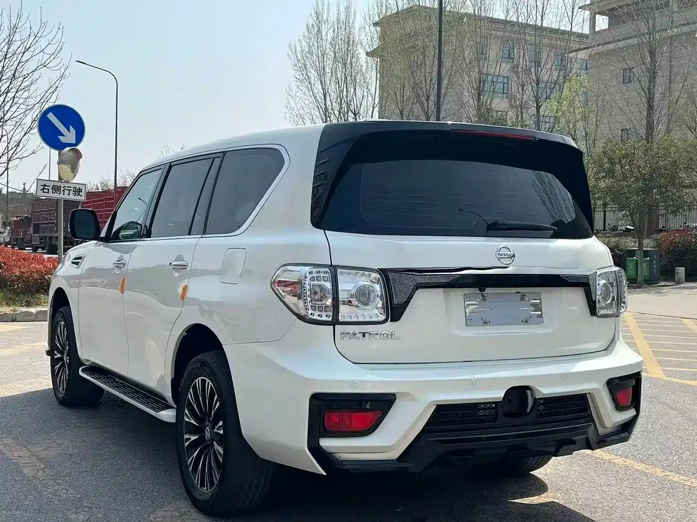 Nissan Patrol 2018 4.0L Leader Edition — миниатюра 7