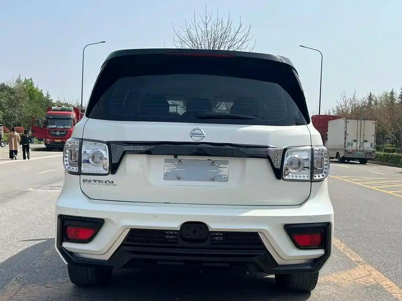 Nissan Patrol 2018 4.0L Leader Edition — миниатюра 8