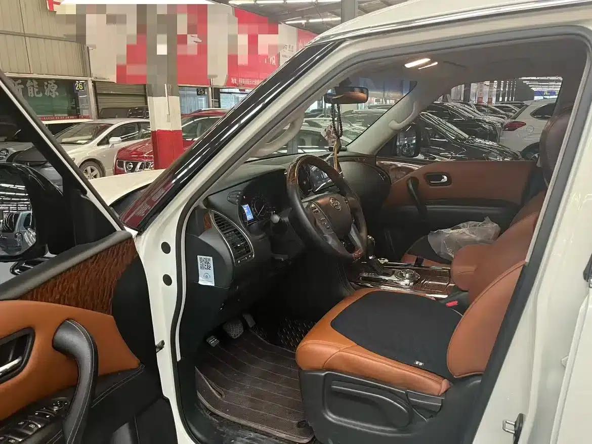Nissan Patrol 2018 4.0L Leader Edition — миниатюра 4