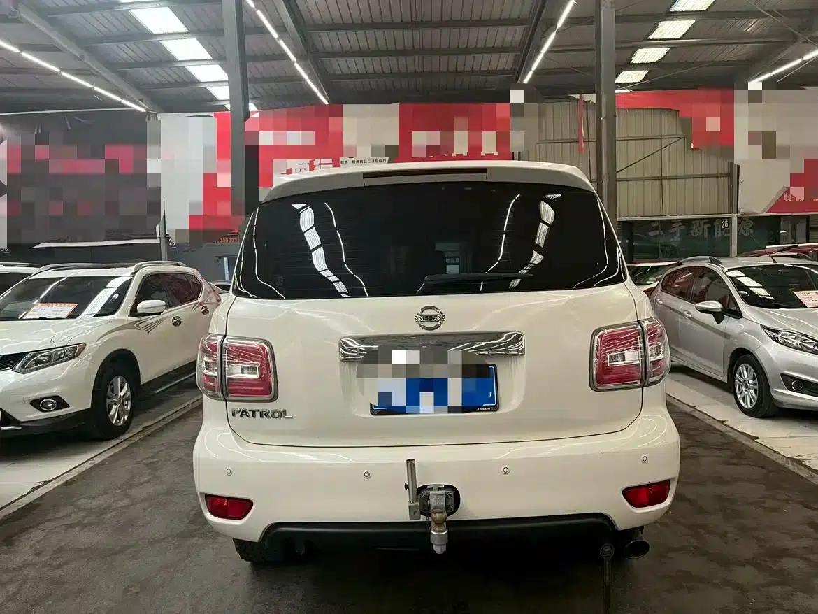 Nissan Patrol 2018 4.0L Leader Edition — миниатюра 8
