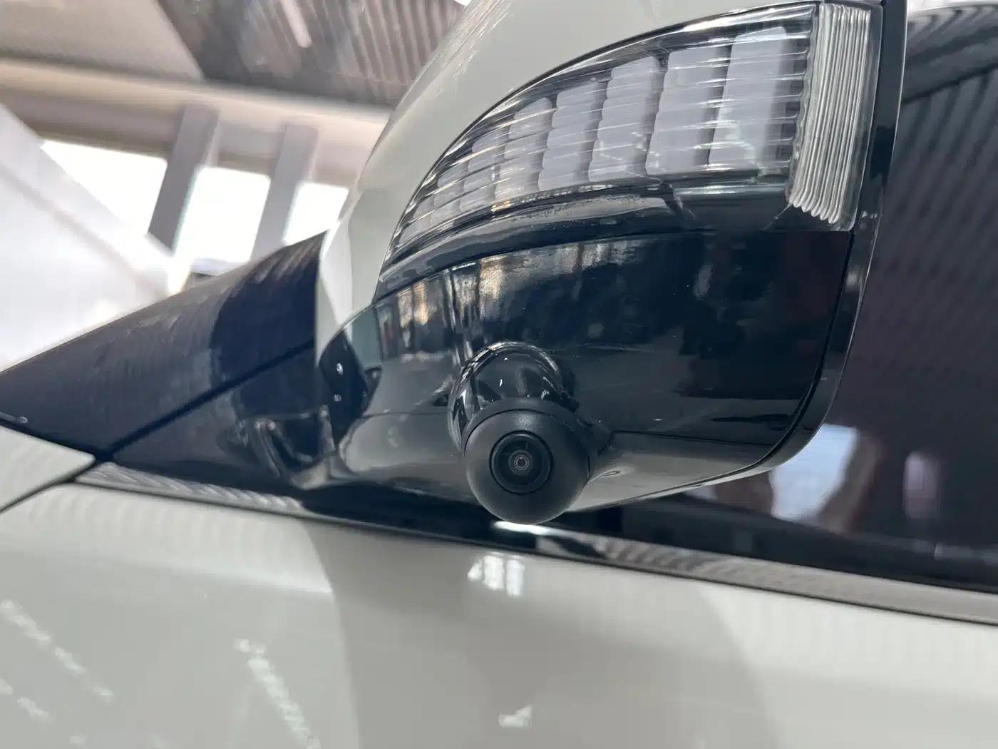 Nissan Patrol 2018 4.0L Leader Edition — миниатюра 13