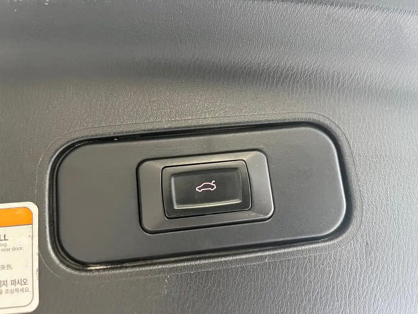 Nissan Patrol 2018 4.0L Leader Edition — миниатюра 19