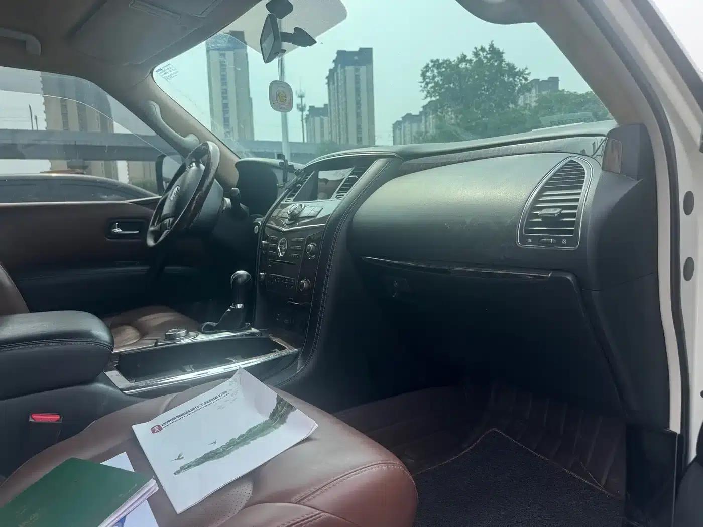 Nissan Patrol 2018 4.0L Leader Edition — миниатюра 8