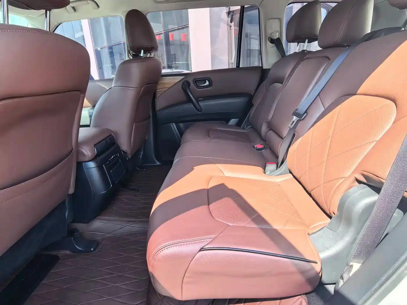 Nissan Patrol 2018 4.0L Leader Edition — миниатюра 12