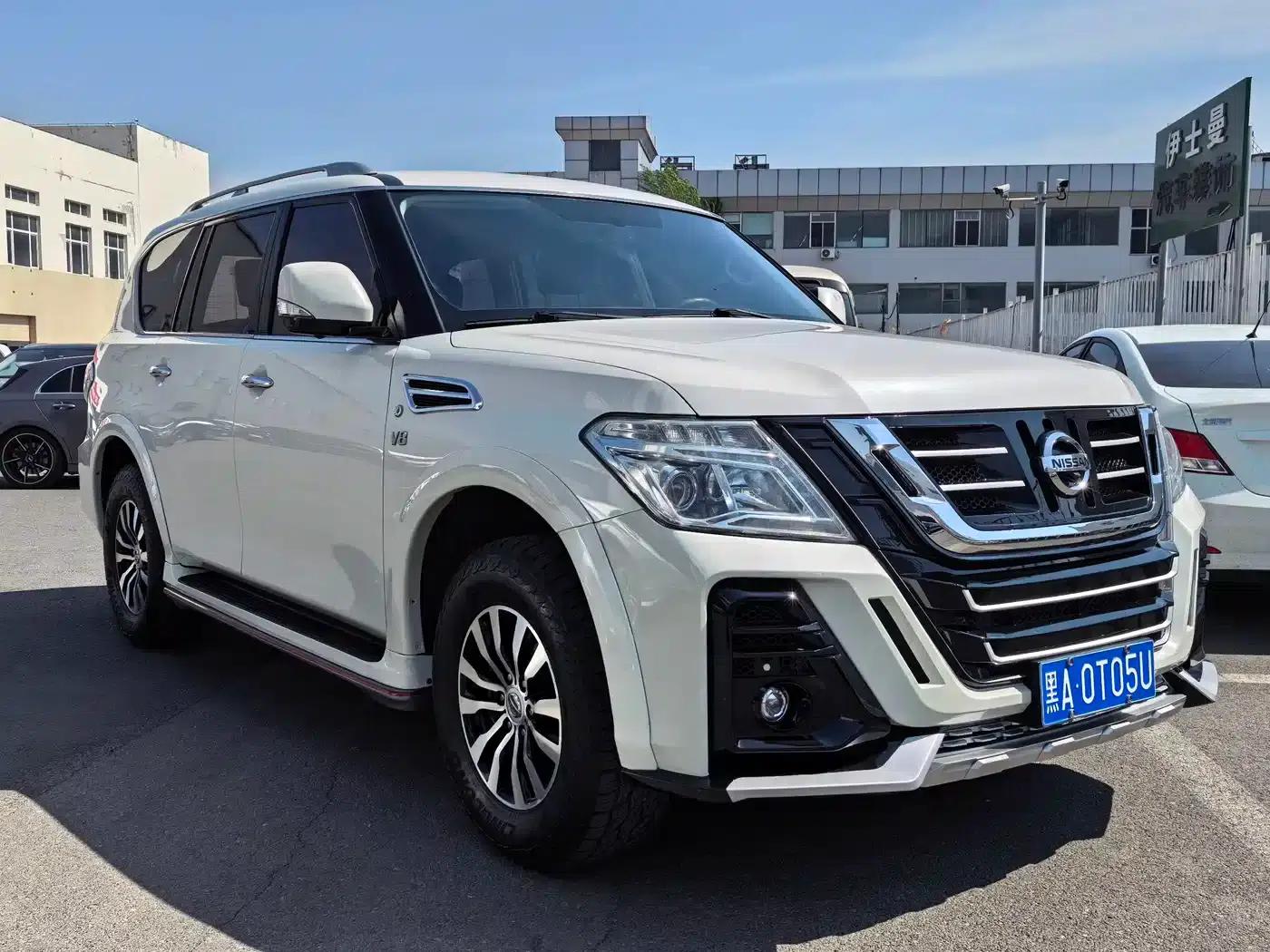 Nissan Patrol 2018 4.0L Leader Edition — миниатюра 3