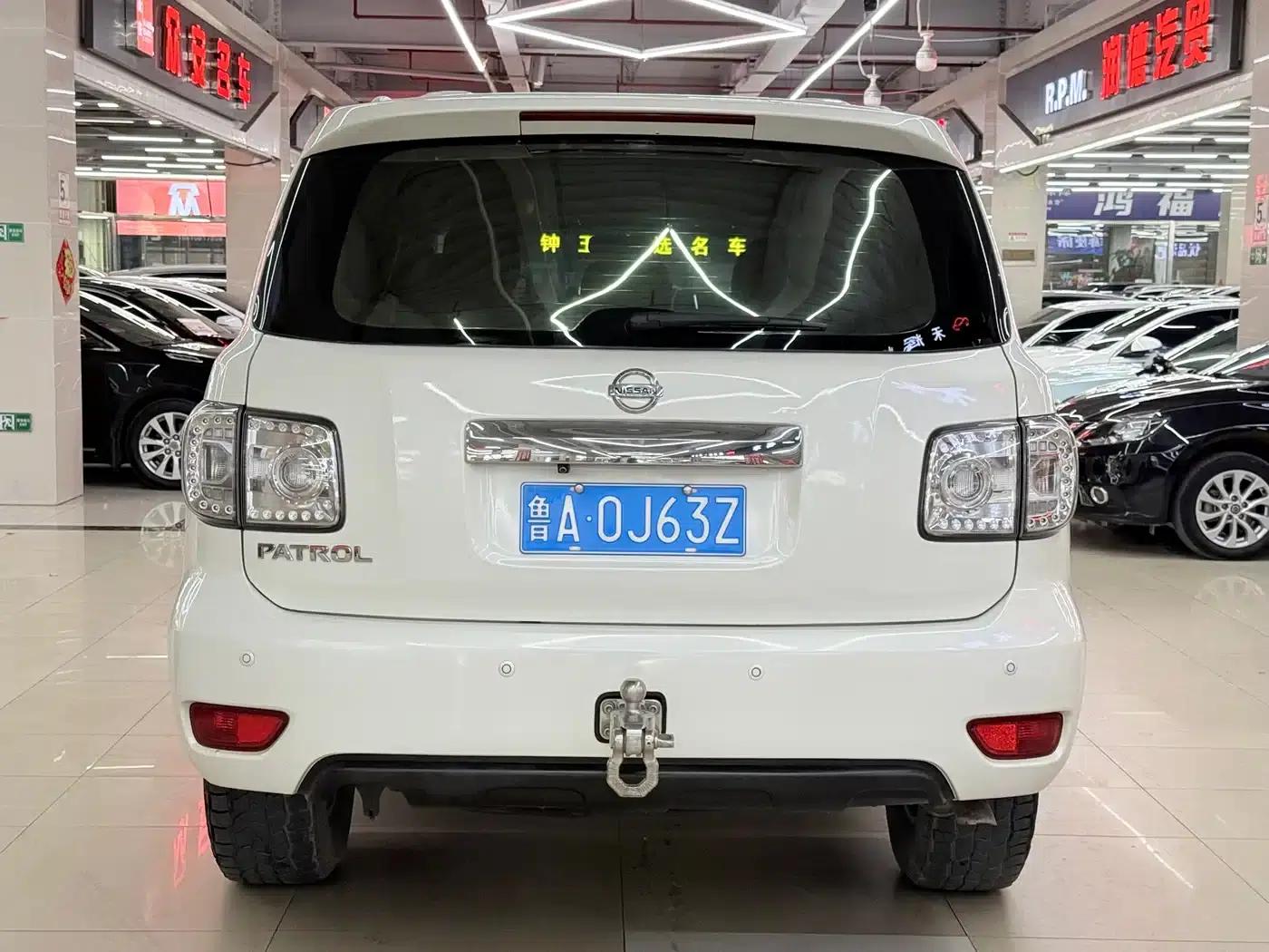 Nissan Patrol 2018 4.0L Leader Edition — миниатюра 4