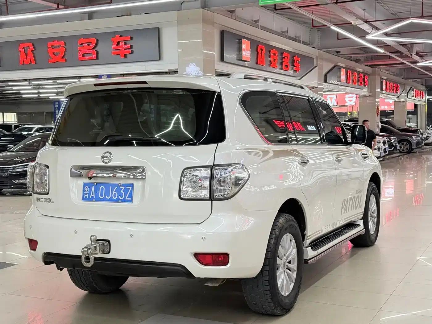 Nissan Patrol 2018 4.0L Leader Edition — миниатюра 5
