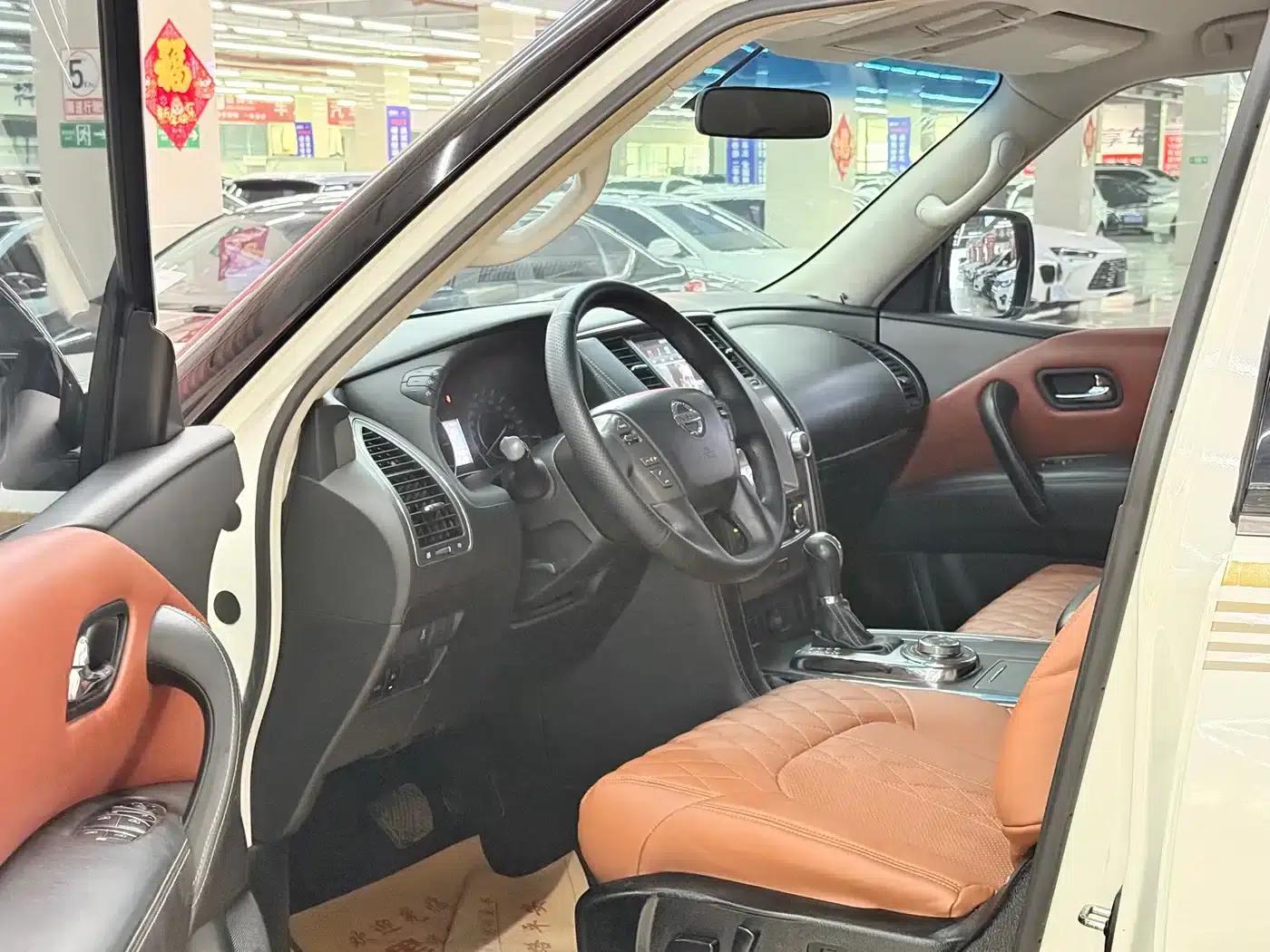 Nissan Patrol 2018 4.0L Leader Edition — миниатюра 7