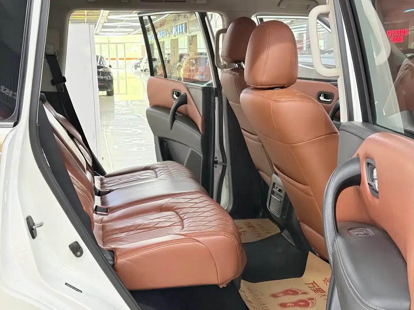 Nissan Patrol 2018 4.0L Leader Edition — миниатюра 10