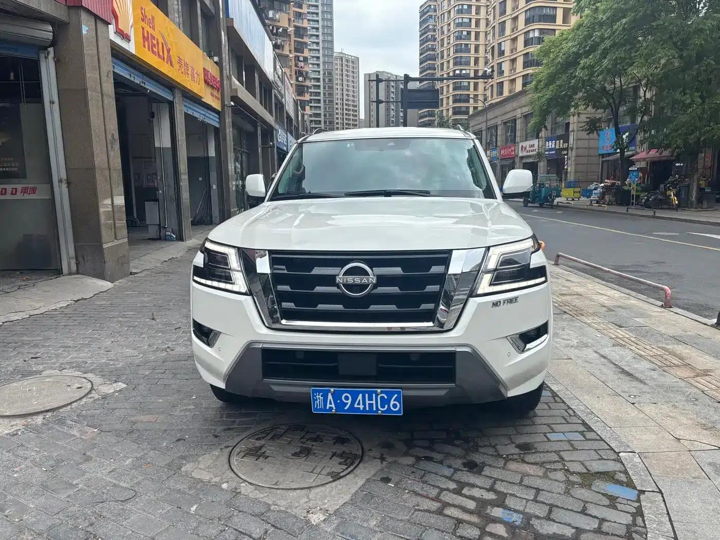 Nissan Patrol 2025 5.6L Automatic — миниатюра 3