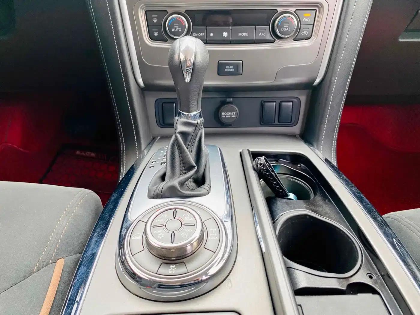Nissan Patrol 2018 4.0L Leader Edition — миниатюра 10
