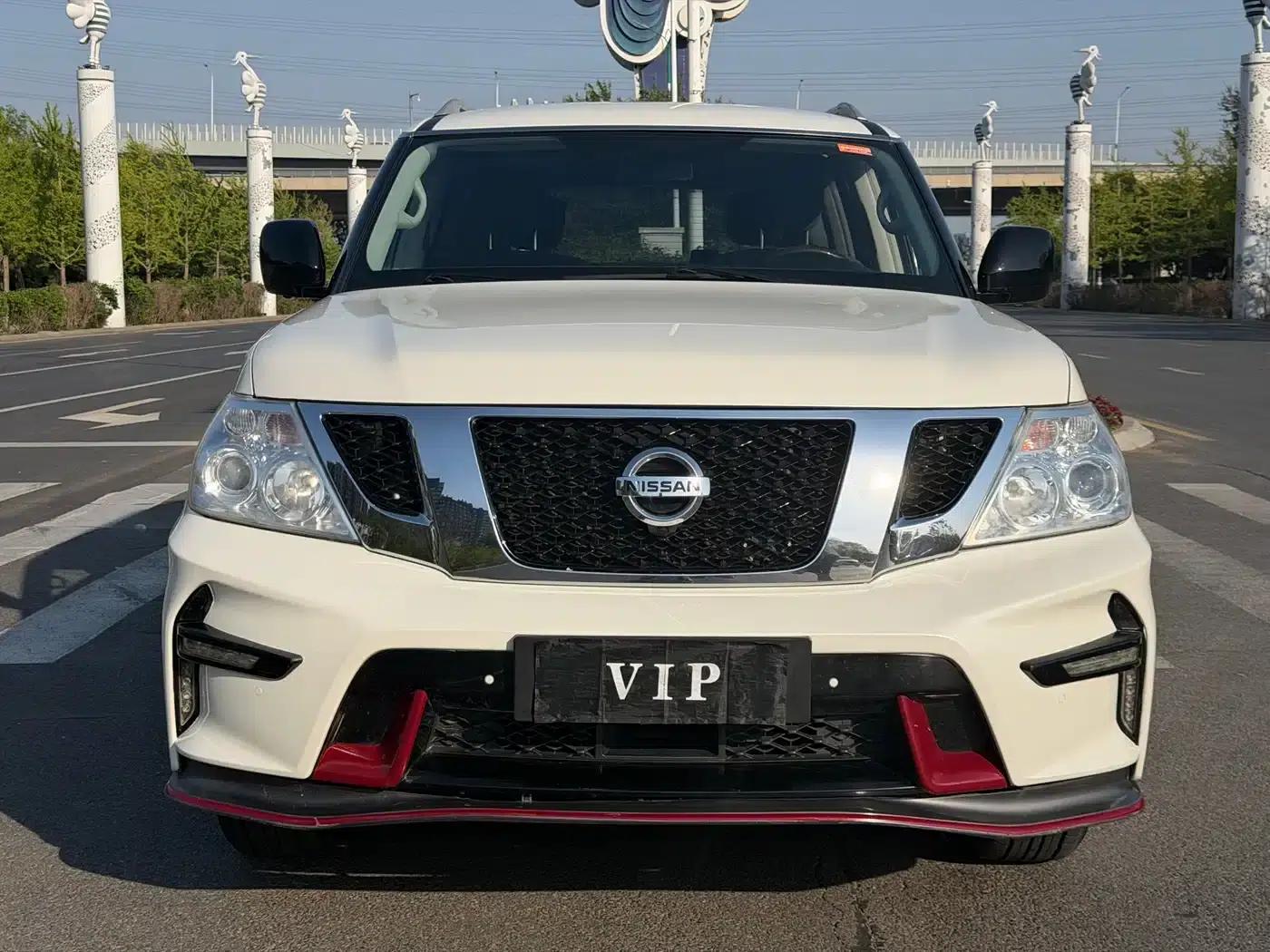 Nissan Patrol 2018 4.0L Flagship Edition — миниатюра 3