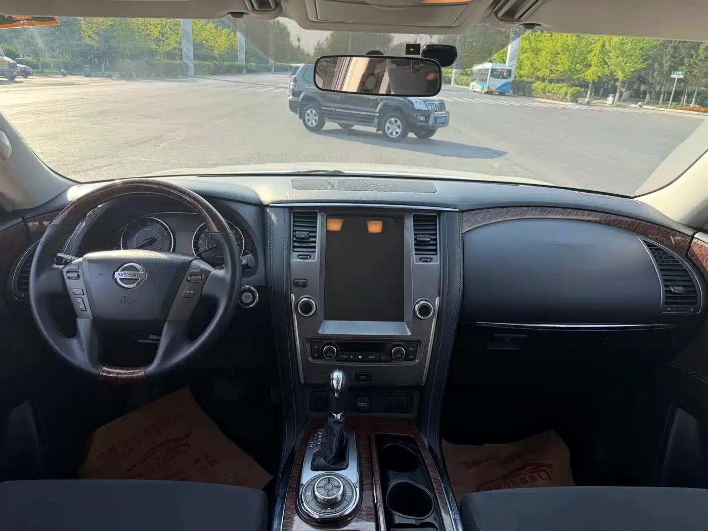 Nissan Patrol 2018 4.0L Flagship Edition — миниатюра 6