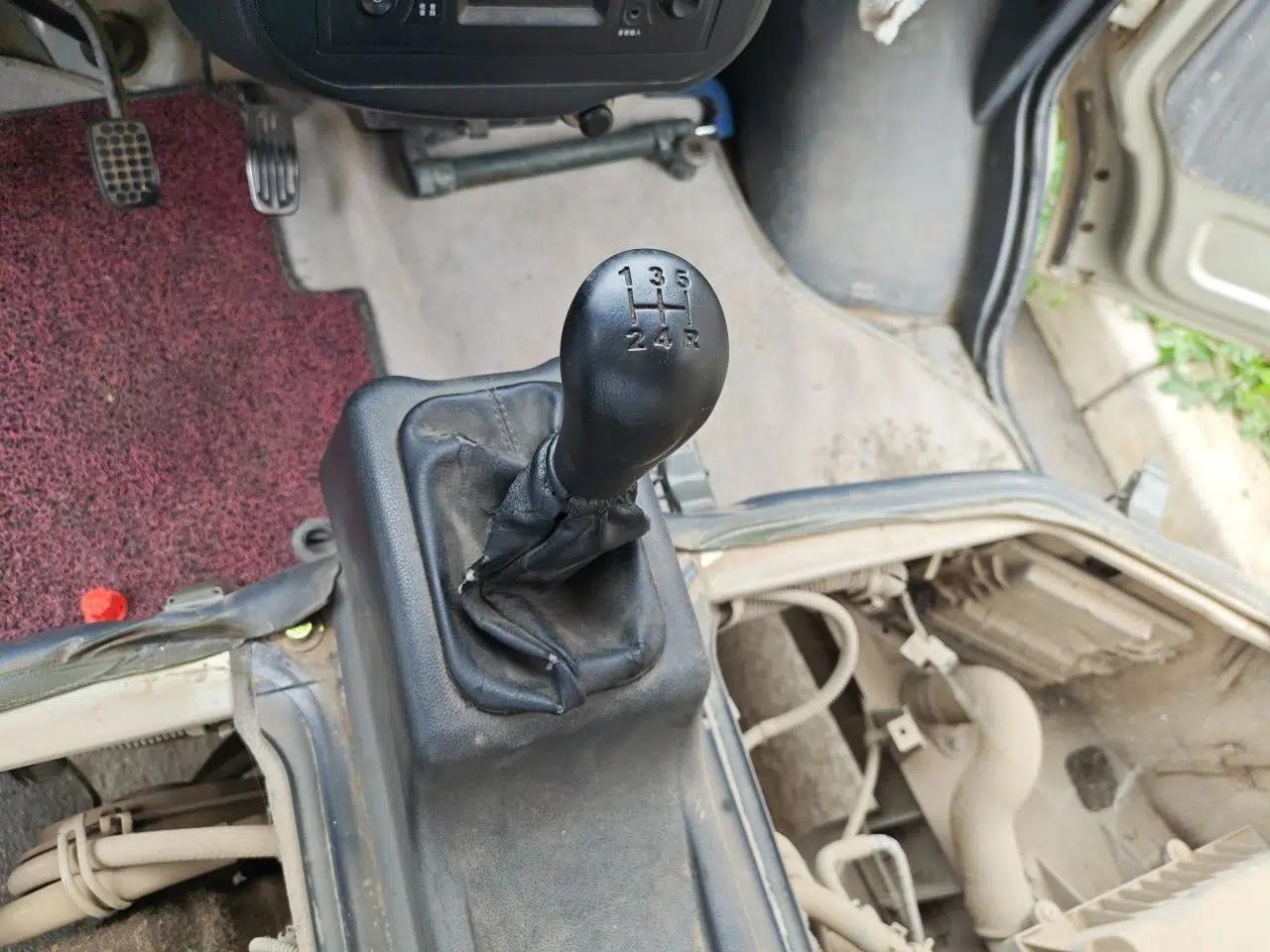 Wuling Zhiguang 2013 1.0L Practical Version — миниатюра 15