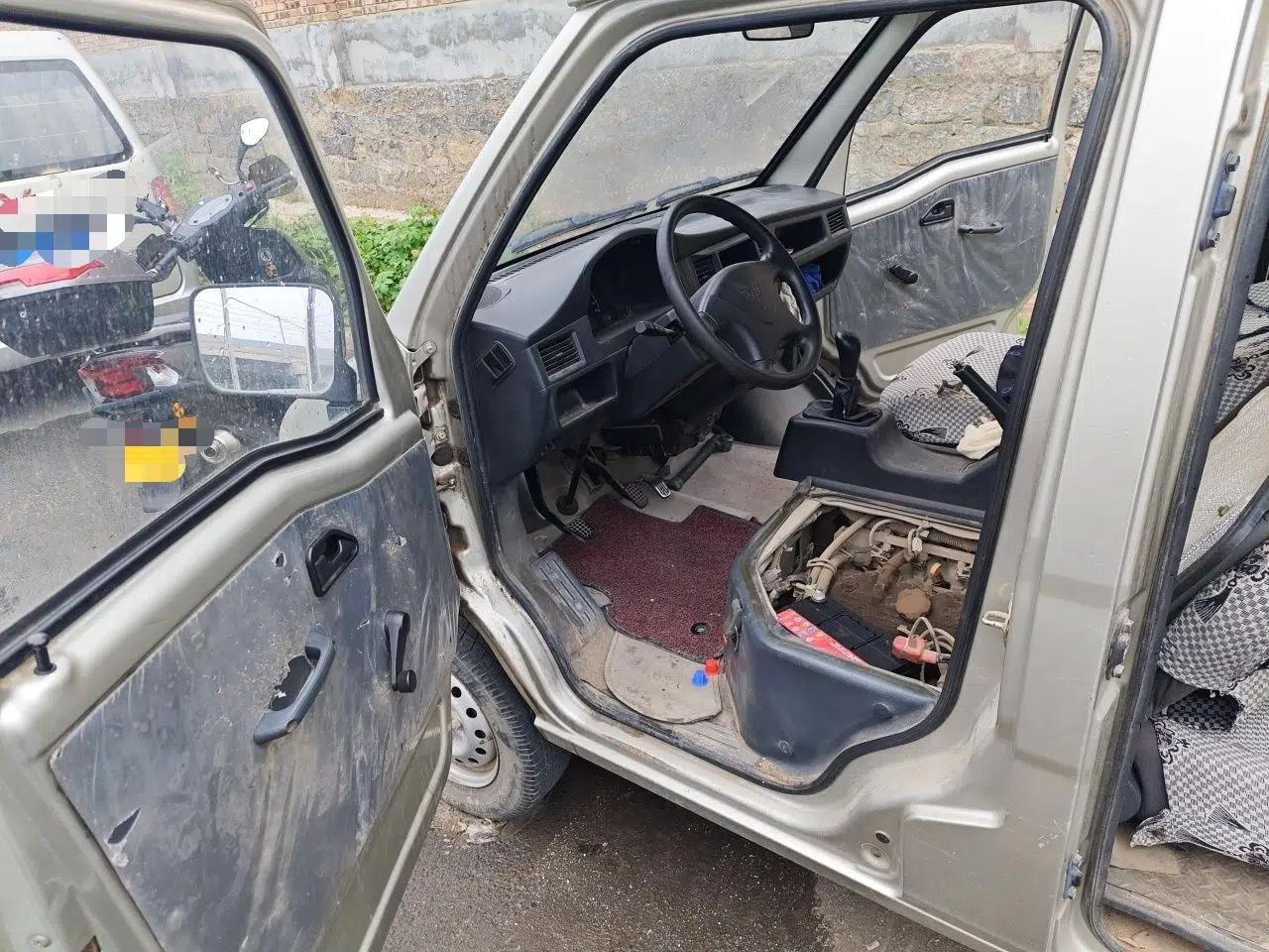 Wuling Zhiguang 2013 1.0L Practical Version — миниатюра 17