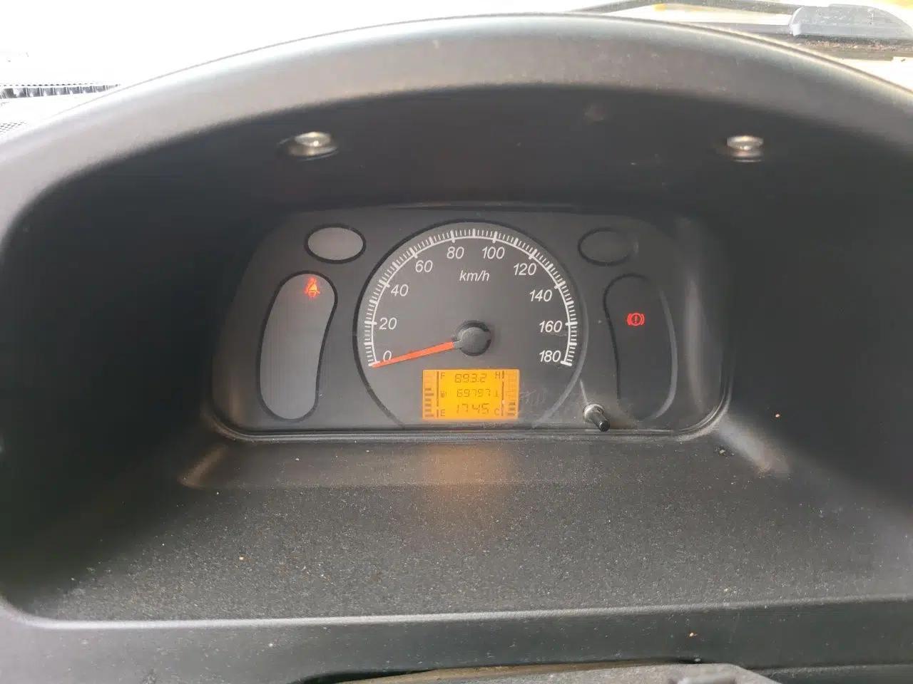 Wuling Zhiguang 2020 1.2L Practical Model China VI LSI — миниатюра 12