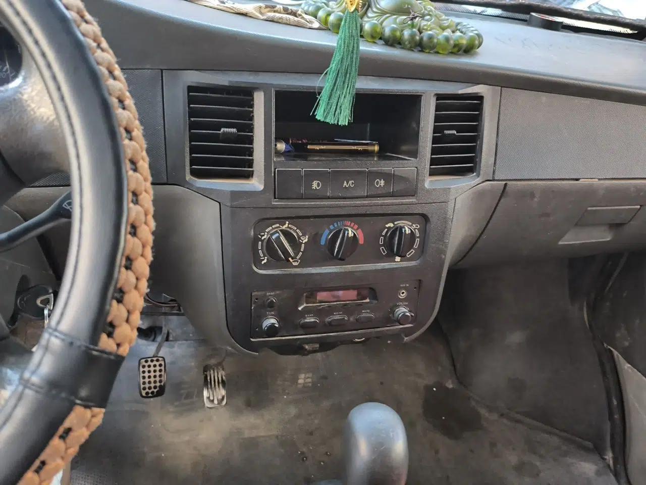 Wuling Zhiguang 2010 1.0L Liye Edition — миниатюра 14