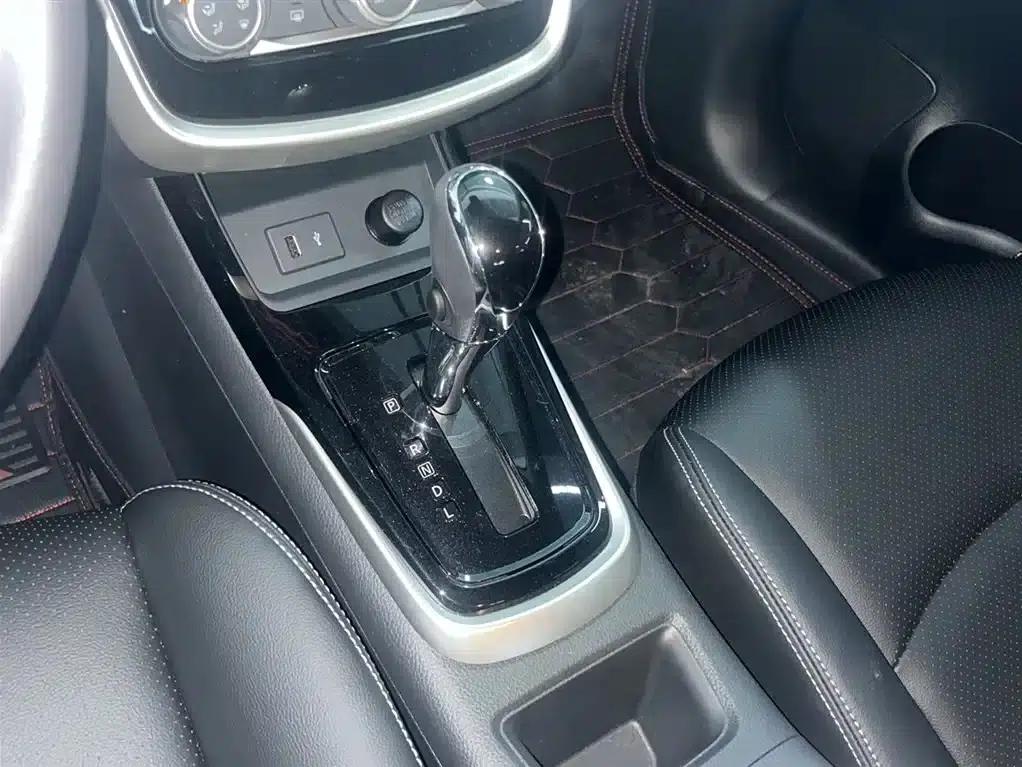 2024 Tiida 1.6L CVT Smart Edition — миниатюра 11