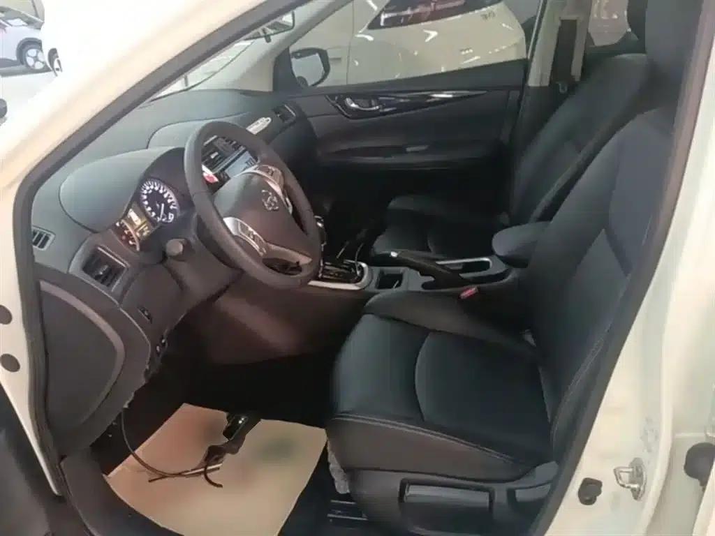 2021 Tiida 1.6L CVT Smart Edition — миниатюра 15