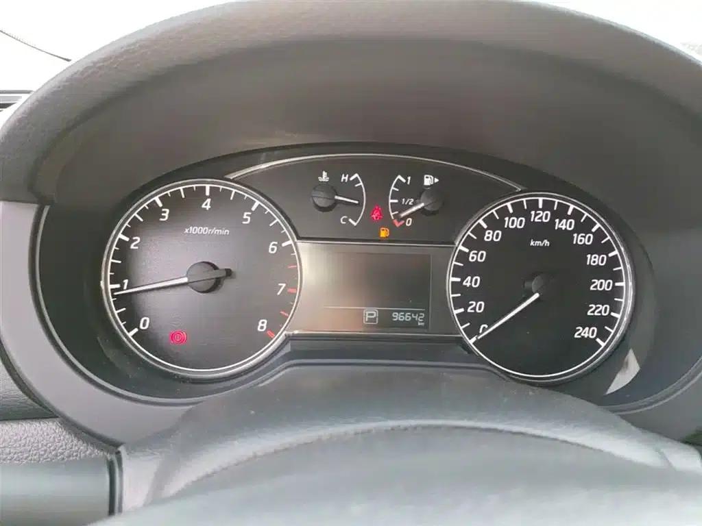 2016 Tiida 1.6L CVT Sport Edition — миниатюра 12