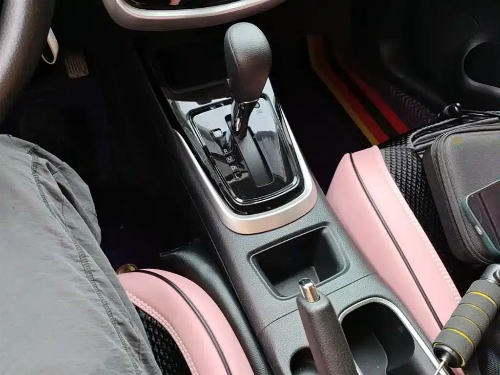 2016 Tiida 1.6L CVT Sport Edition — миниатюра 14