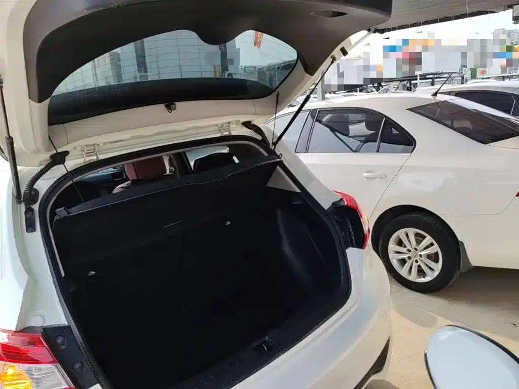 2016 Tiida 1.6L CVT Sport Edition — миниатюра 19