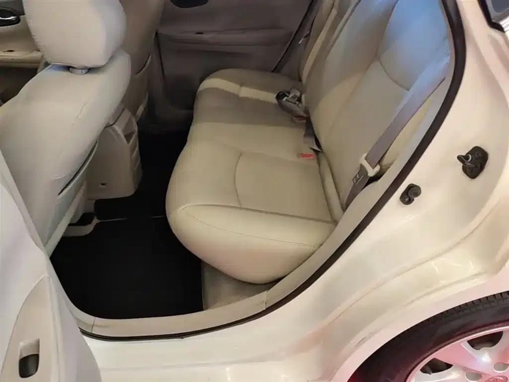 2011 Tiida 1.6L CVT Comfort Model — миниатюра 17