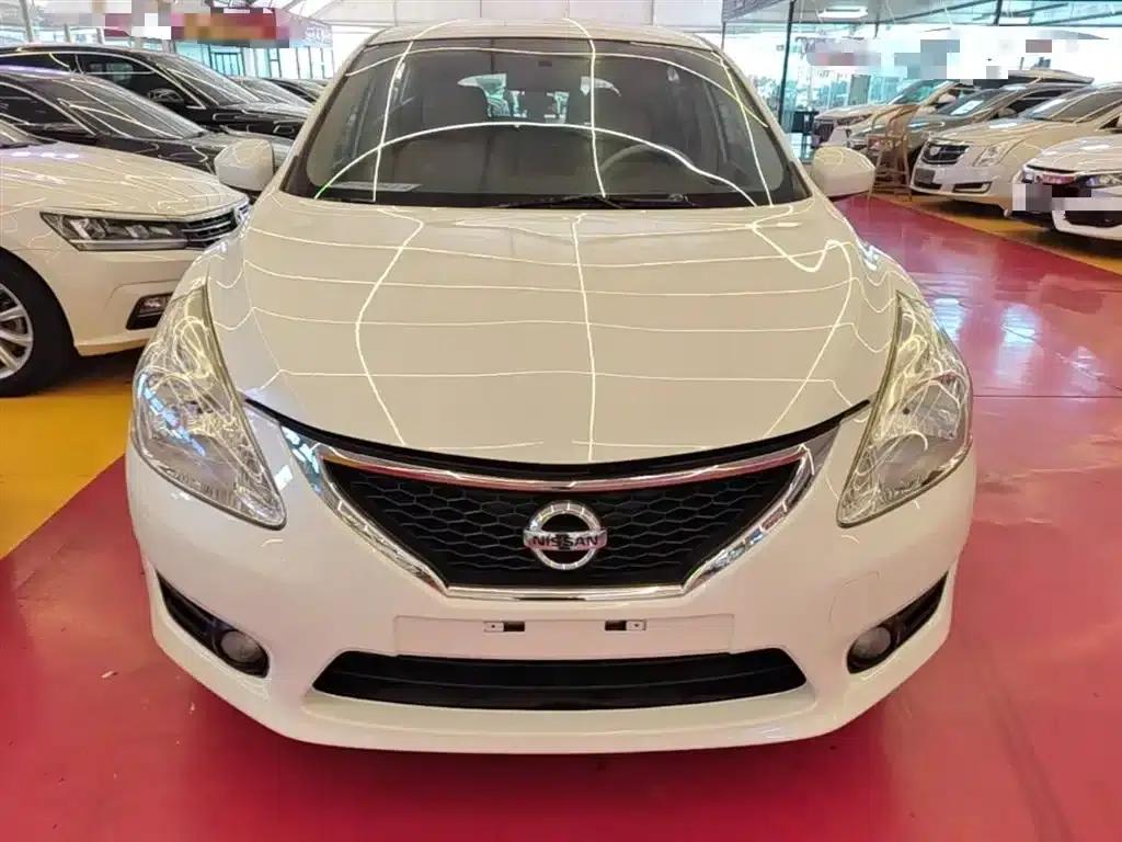 2011 Tiida 1.6L CVT Comfort Model — миниатюра 3