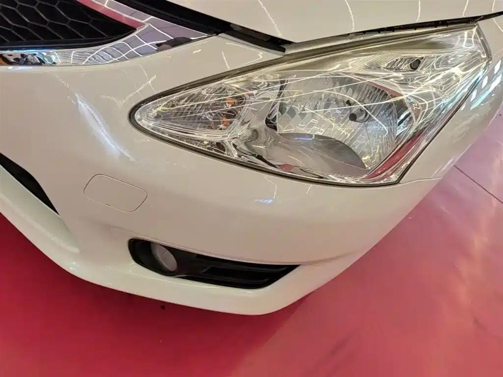 2011 Tiida 1.6L CVT Comfort Model — миниатюра 24
