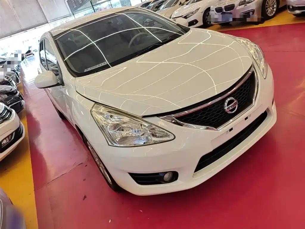 2011 Tiida 1.6L CVT Comfort Model — миниатюра 4