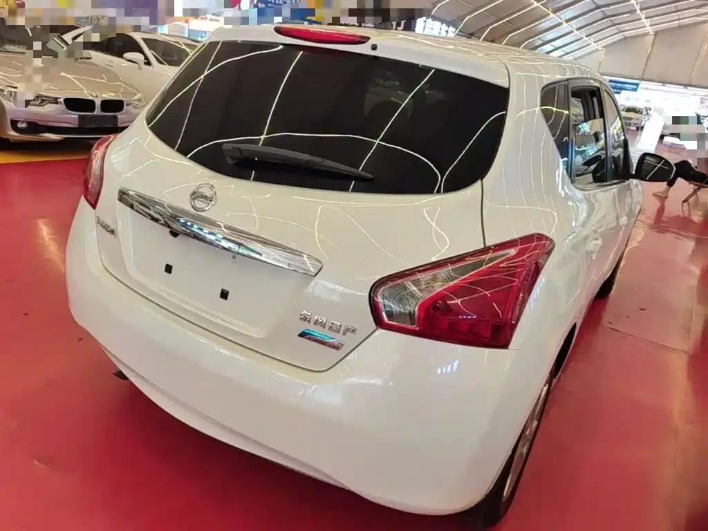 2011 Tiida 1.6L CVT Comfort Model — миниатюра 7