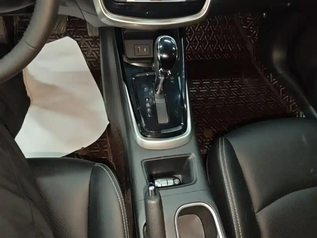 2021 Tiida 1.6L CVT Smart Edition — миниатюра 14