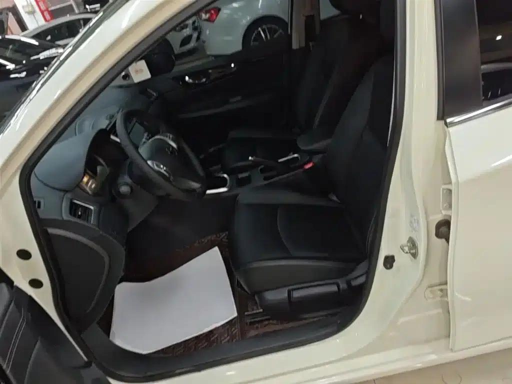 2021 Tiida 1.6L CVT Smart Edition — миниатюра 15