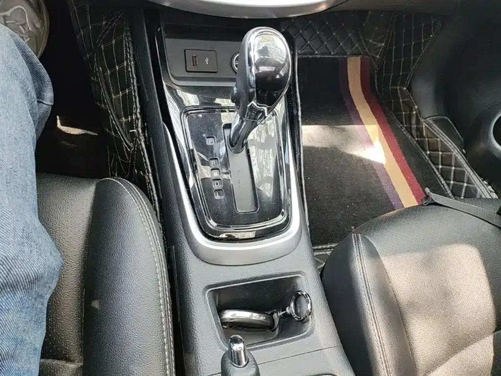 2021 Tiida 1.6L CVT Smart Edition — миниатюра 14