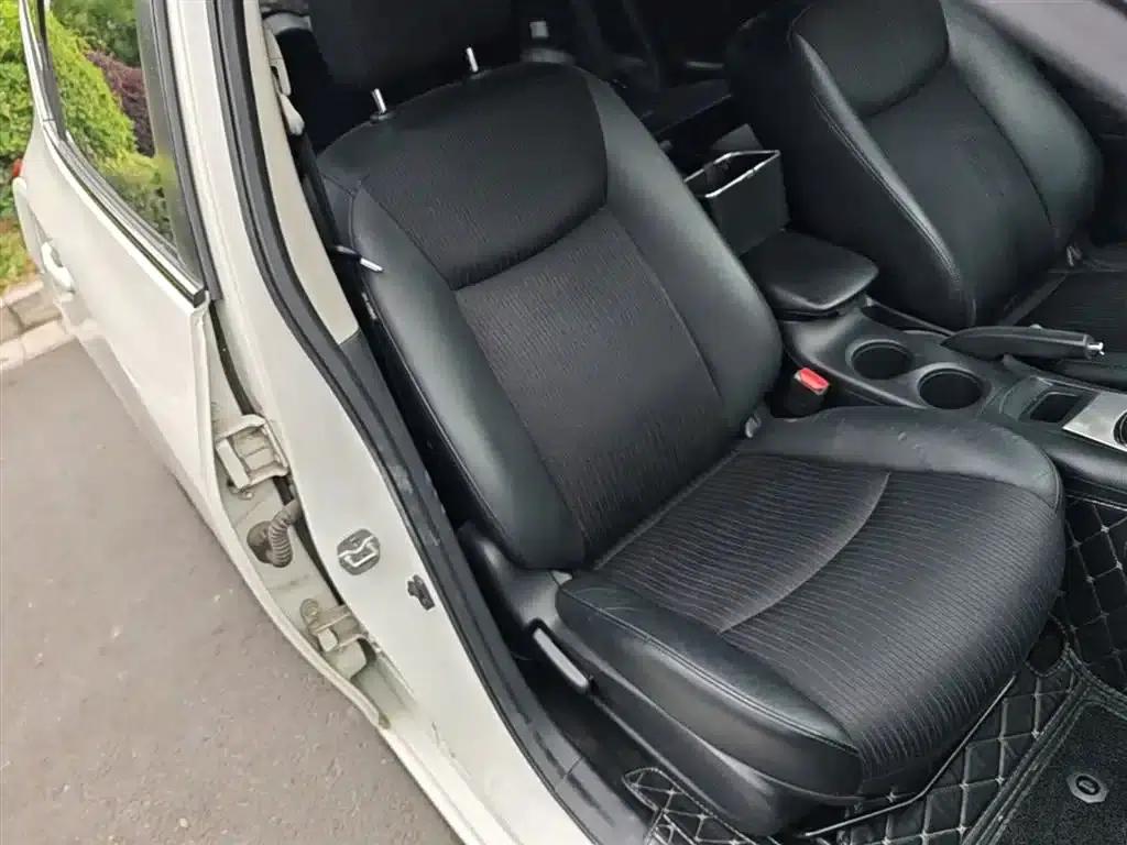 2014 Tiida 1.6L CVT Smart — миниатюра 25