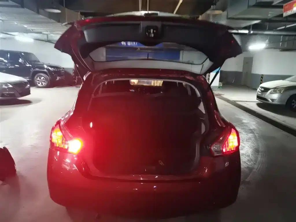 2014 Tiida 1.6L Manual Comfort Model — миниатюра 19